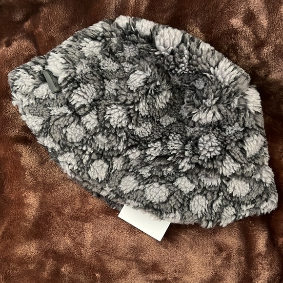 Coach Hat Signature Sherpa Bucket Hat - Logo Black/Grey - Picture 2 of 4